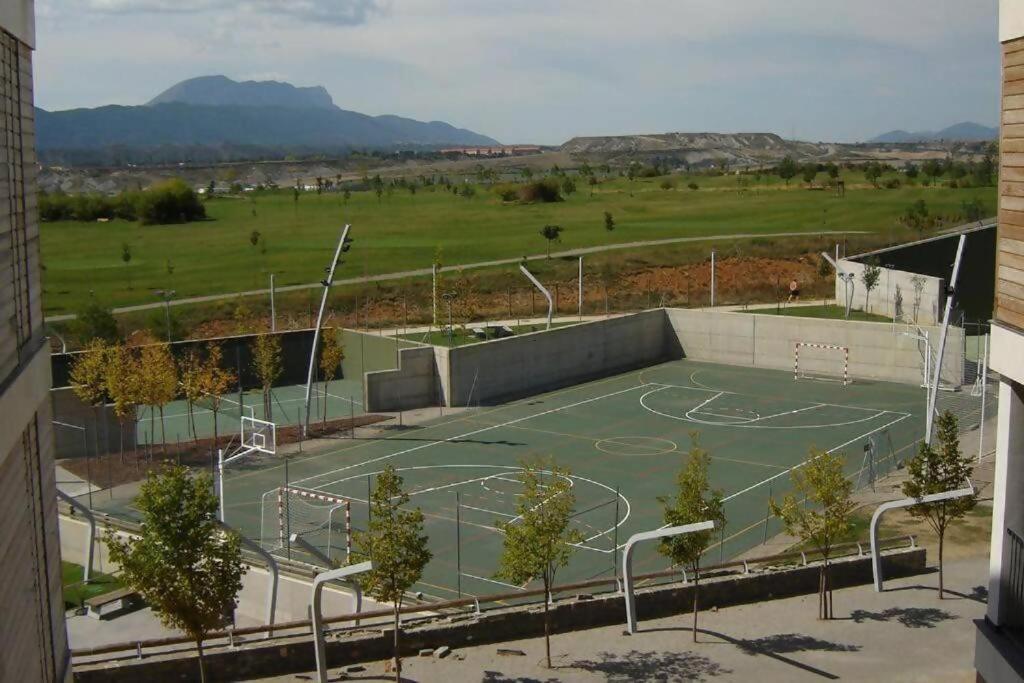 Precioso Apartamento Campo Golf Хуеска Екстериор снимка